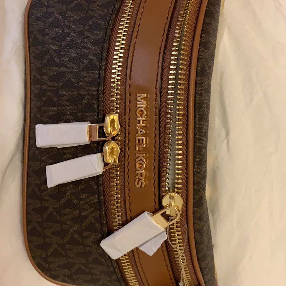 Crossbody bag
